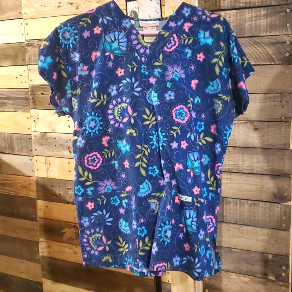 Cherokee floral scrub top sz small Navy.